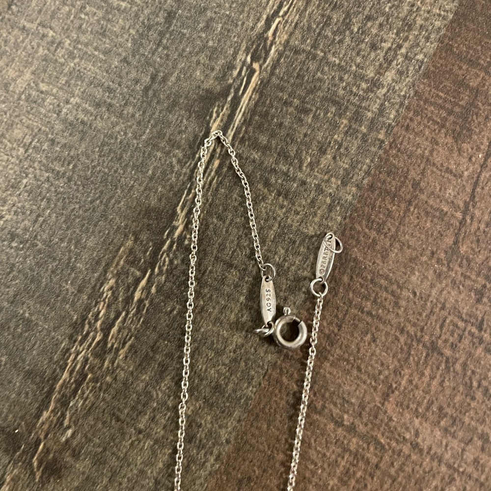 Perfect condition Tiffany’s Elsa peretti small bean necklace.